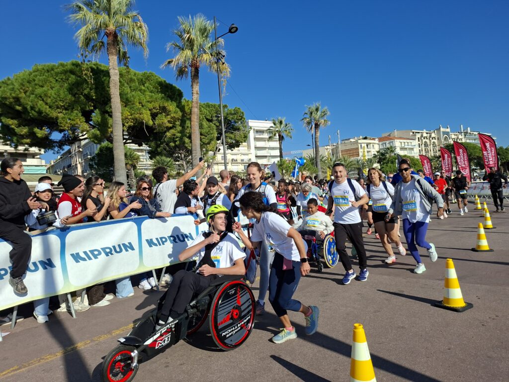 equipe PEP06 avec des bénéficiaires